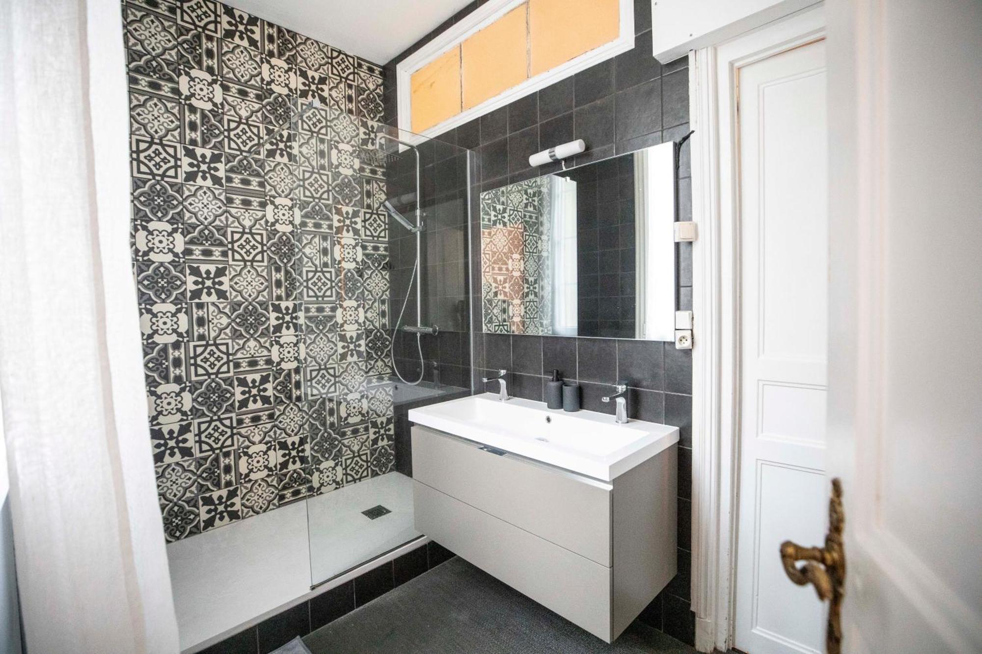 L'Appartement Lieu De Qualite En Centre Ville De Pau Bagian luar foto